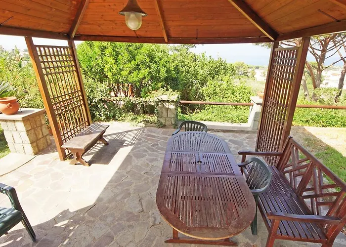 Mirto Con Piscina Tatil Evi Ischia